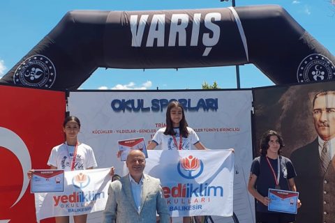 Türkiye Şampiyonlarımız Berra Çolak ve Aliye Defne Metin